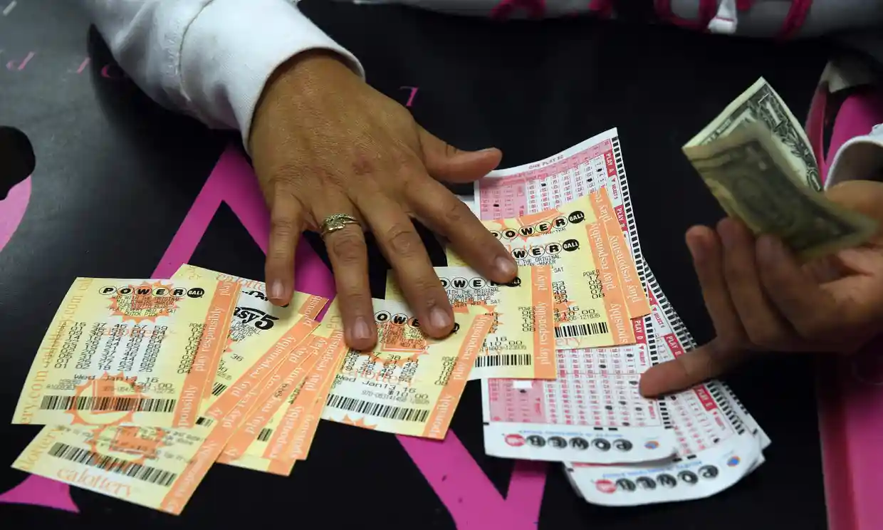 Winning ticket for $747 million Powerball jackpot sold in Washington