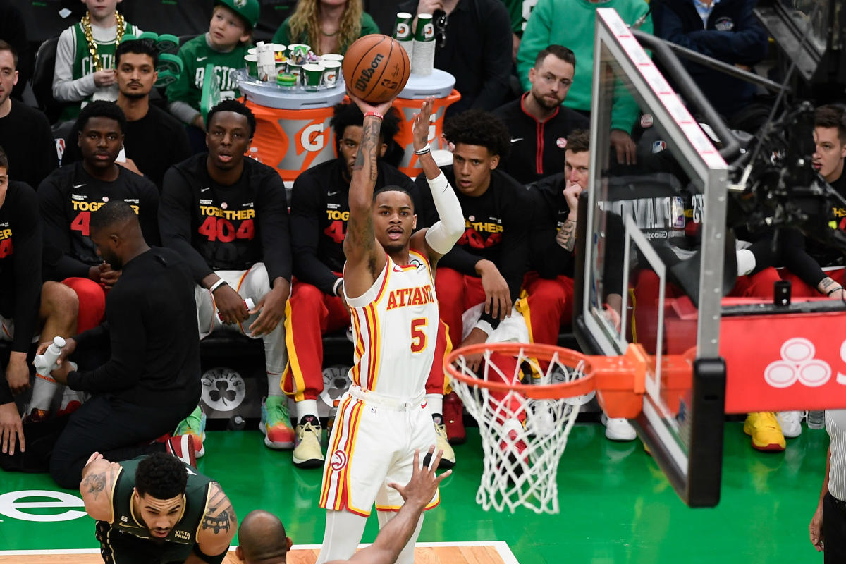 NBA reportedly investigating Hawks G Dejounte Murray after he bumped official at the end of Game 4 loss to Celtics 
