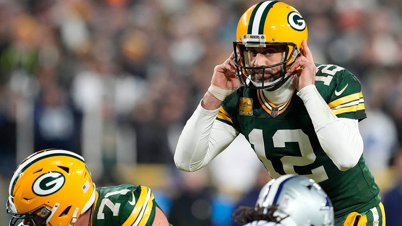 Four-time NFL MVP Aaron Rodgers headed from Green Bay Packers to New York Jets in trade for draft picks