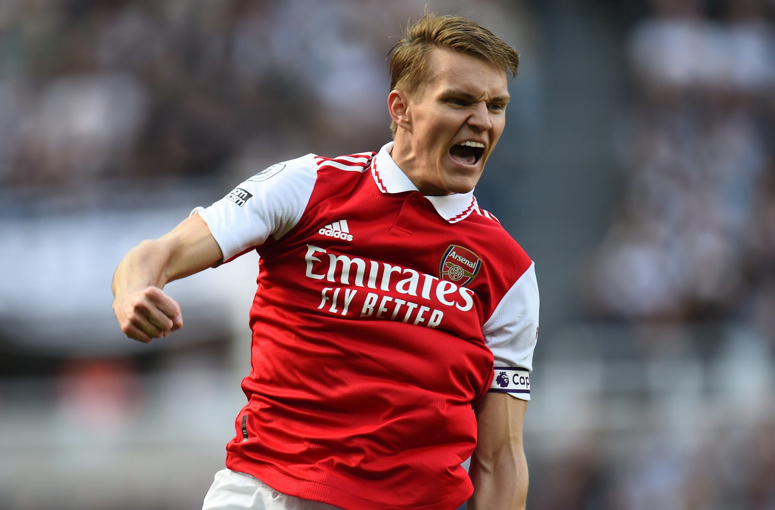 Newcastle vs. Arsenal score: Martin Odegaard delivers captain's display to keep Gunners' title hopes alive