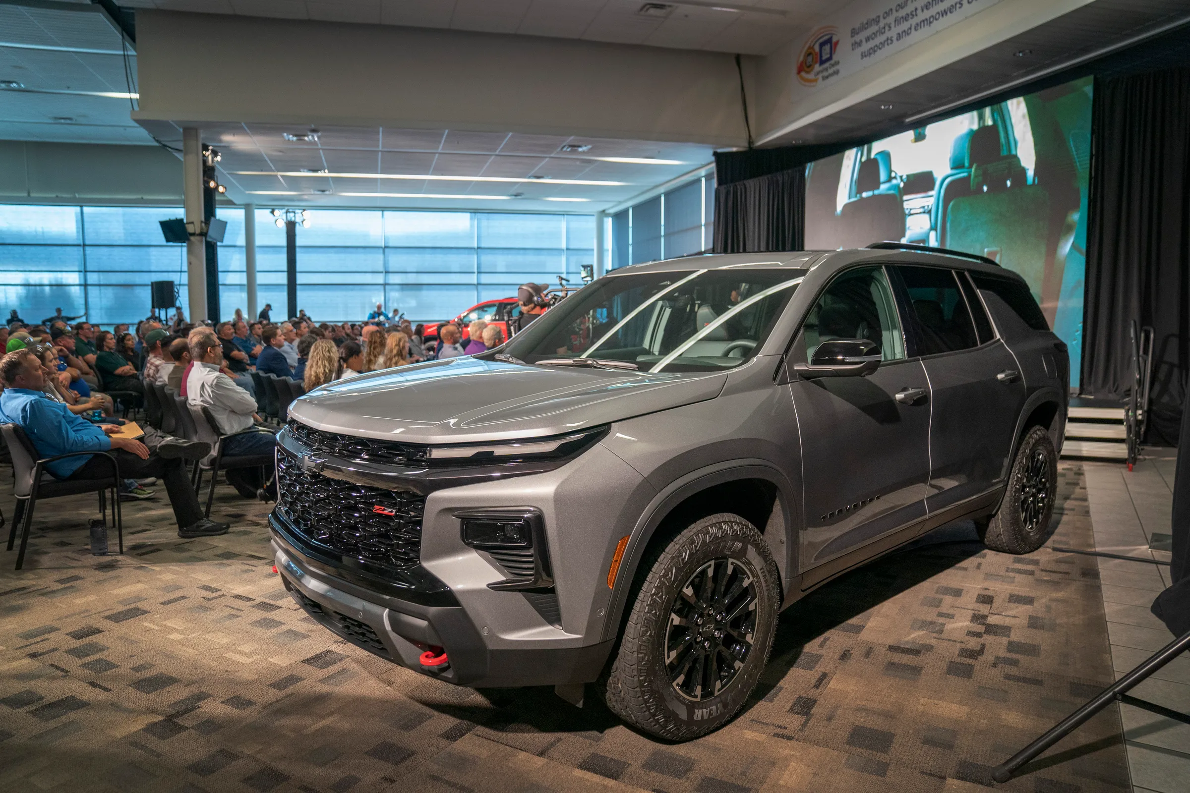 GM unveils redesigned 2024 Chevy Traverse with more power, bigger technology, bold look