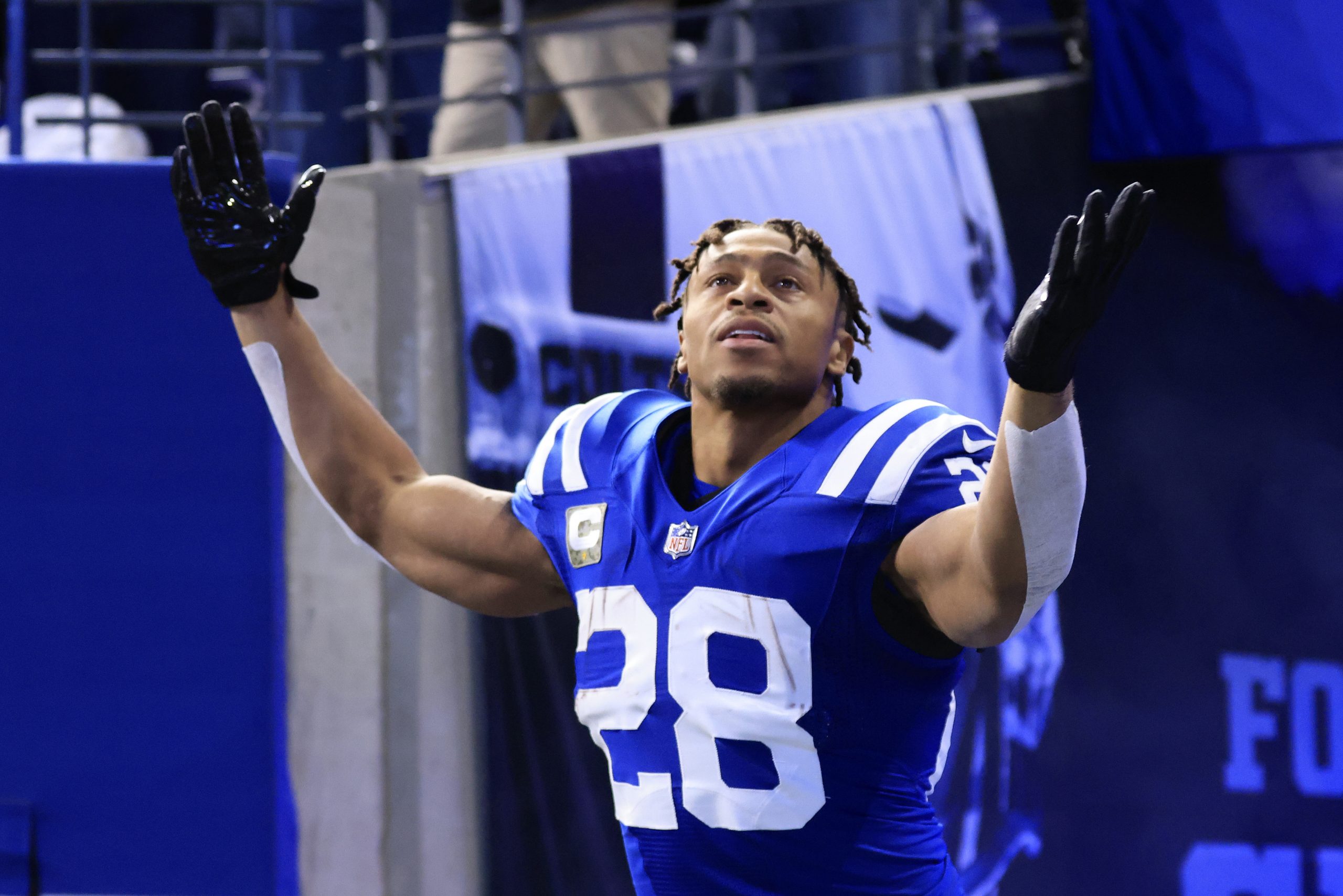 Colts reportedly fail to find trade for RB Jonathan Taylor, who will now start season on PUP list