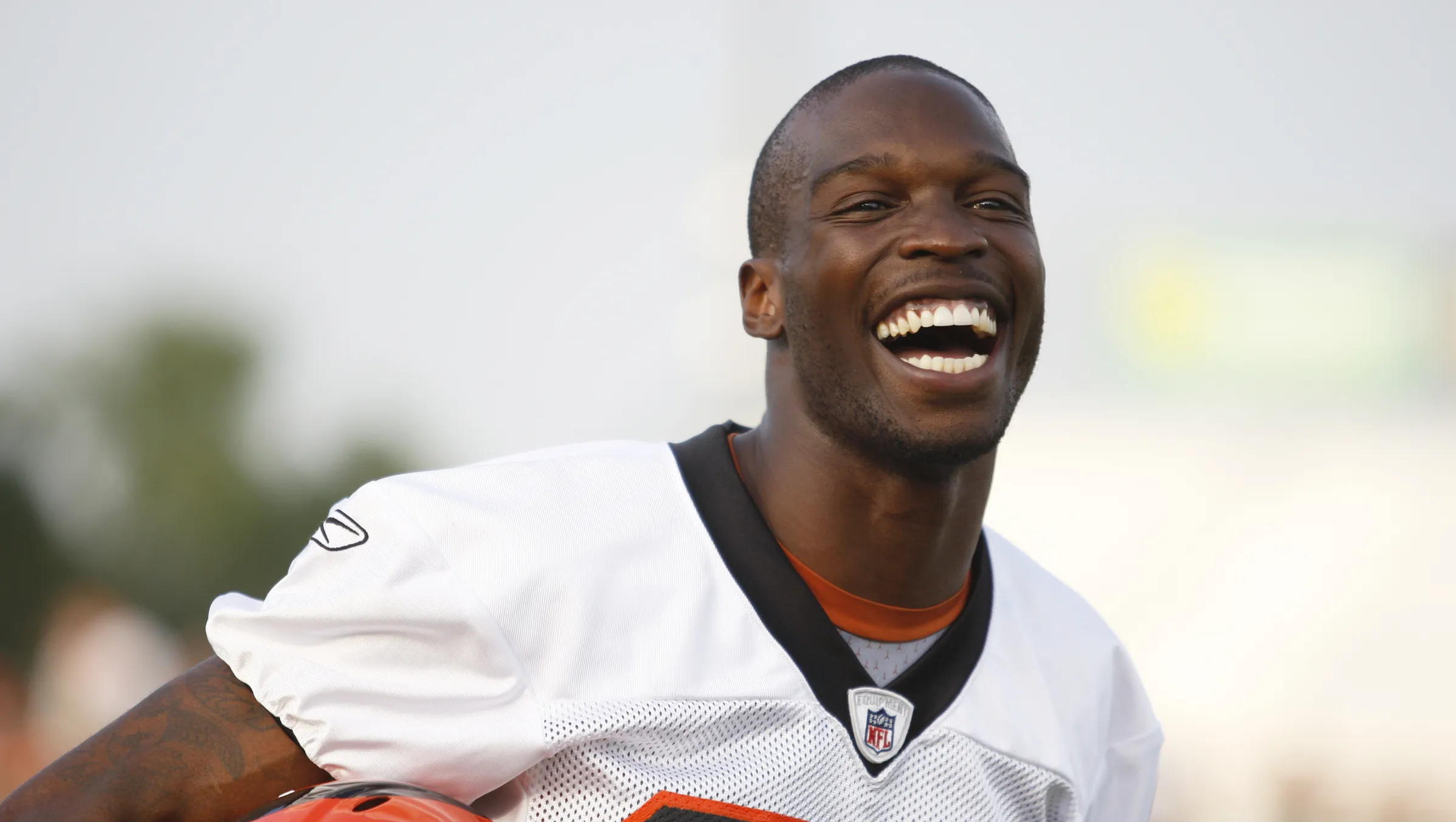 Bengals' Joe Mixon answers ex-NFL star's call for coin-flip celebration, Chad Johnson vows to pay fine